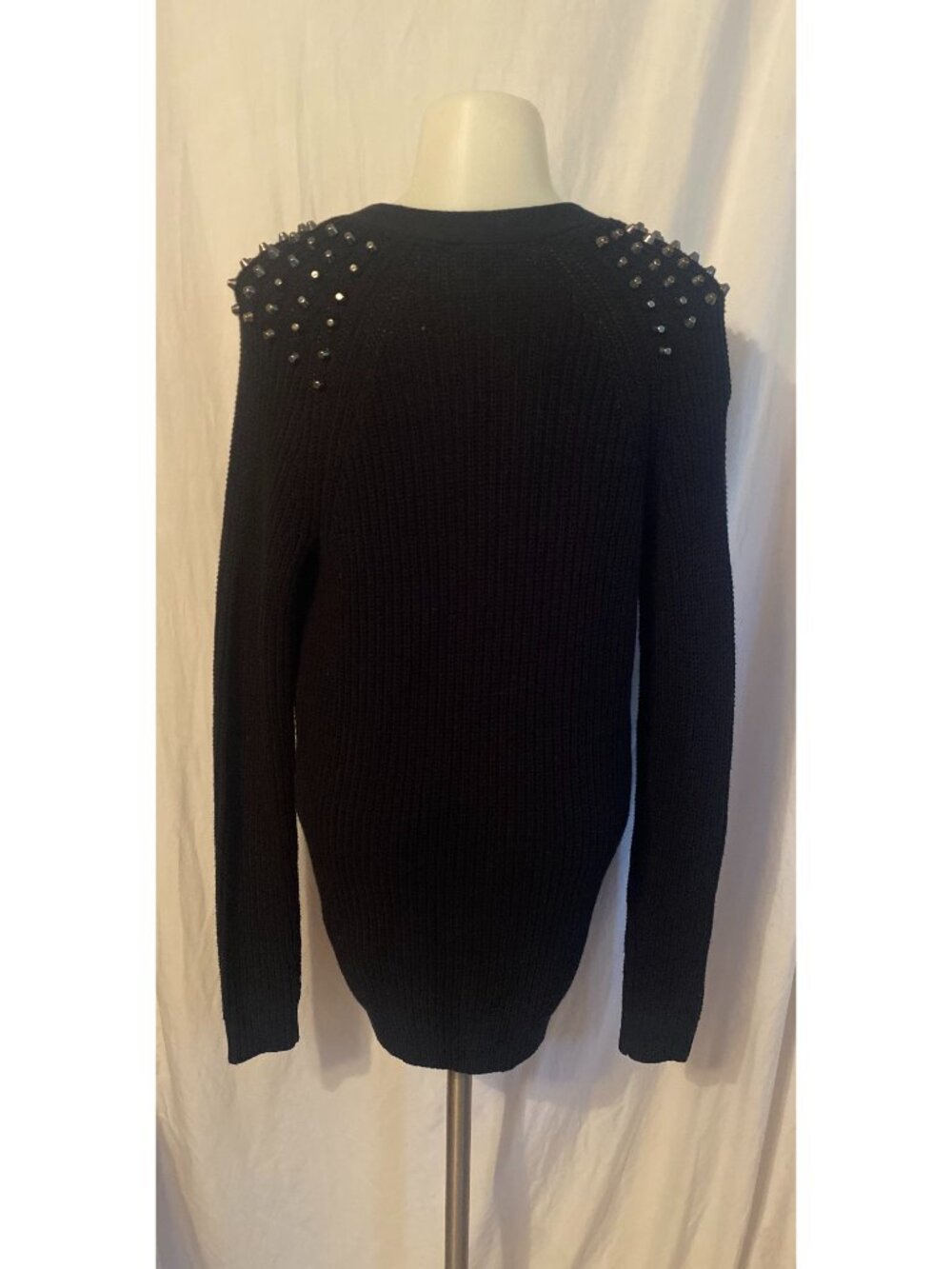 Express NWT Black Ribbed Knit Studded Shoulder Cardigan - Picture 4 of 6